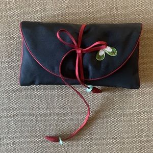 Black silk jewelry organizer
